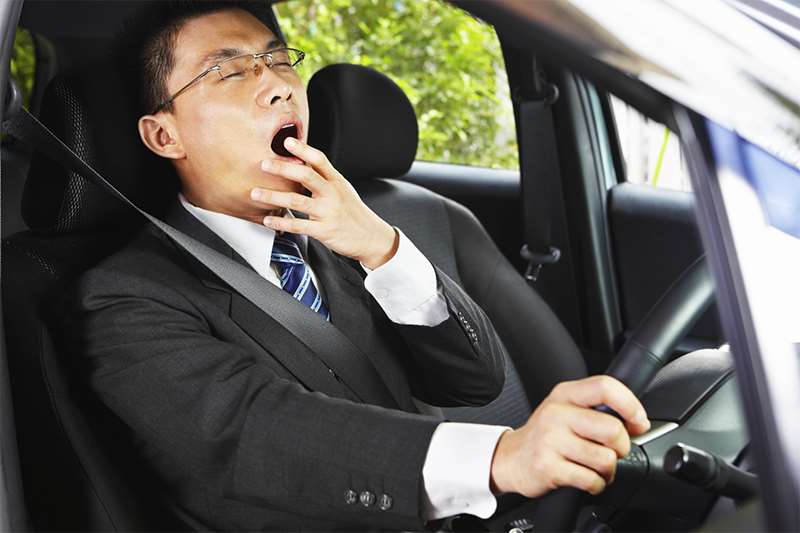 5 Cara Ampuh Mengatasi Kantuk Di Jalan