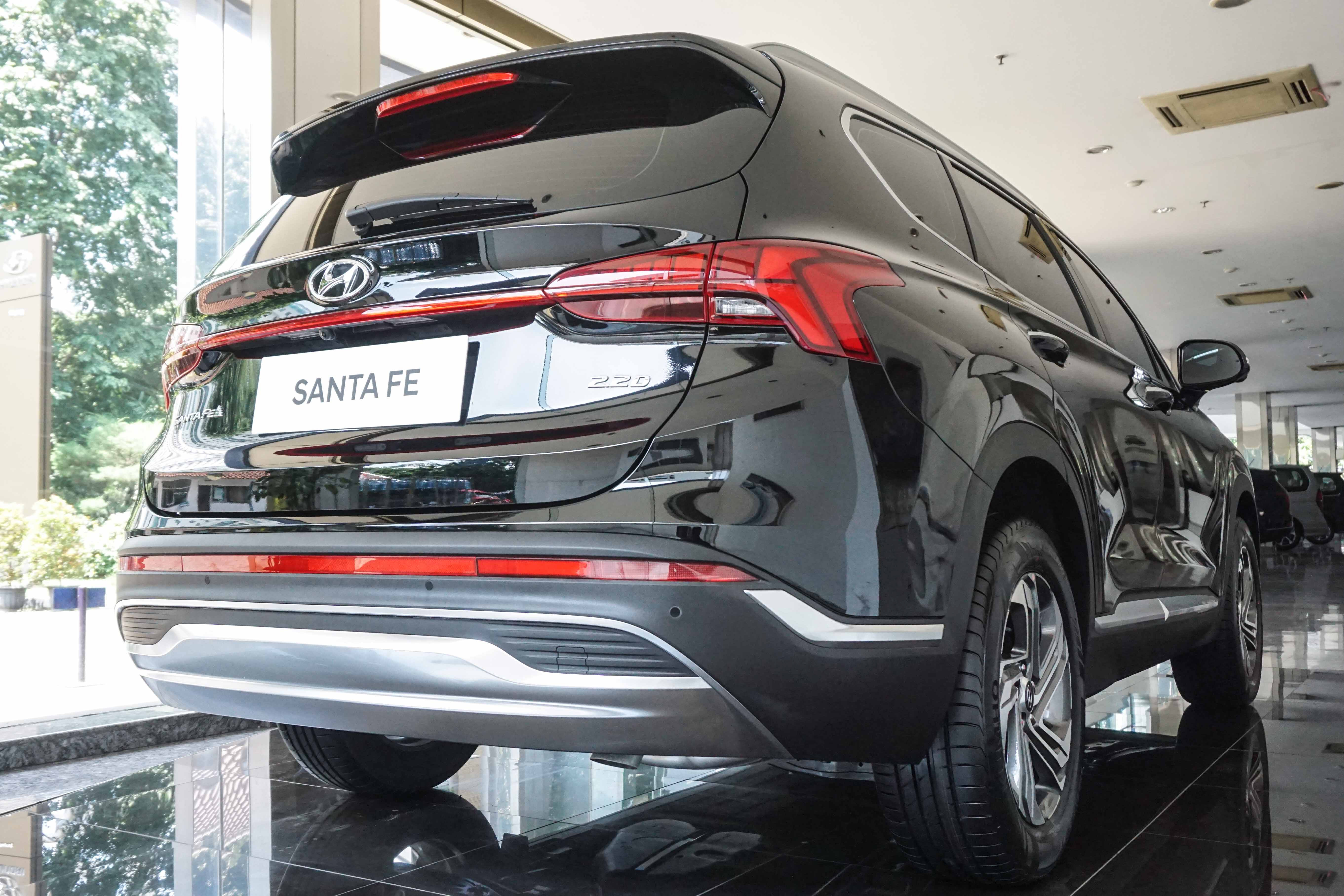 Light Bar Hyundai Santa Fe Pertegas Desain Buritan