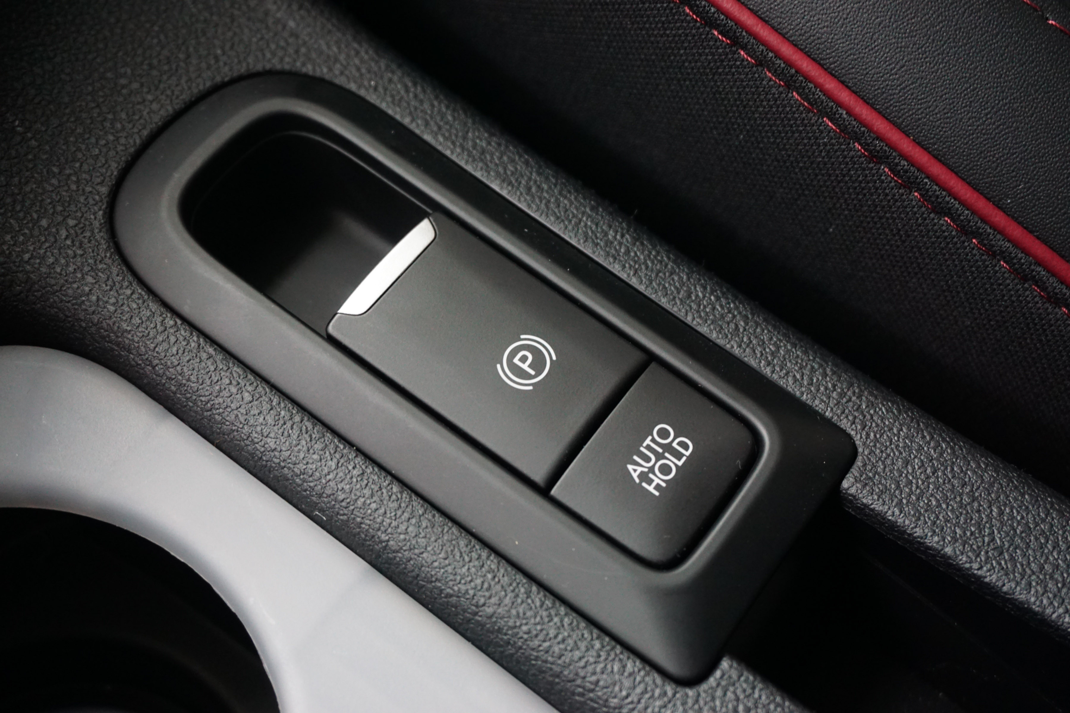 Fitur Auto Hold Hyundai Ternyata Tidak Susah Digunakan