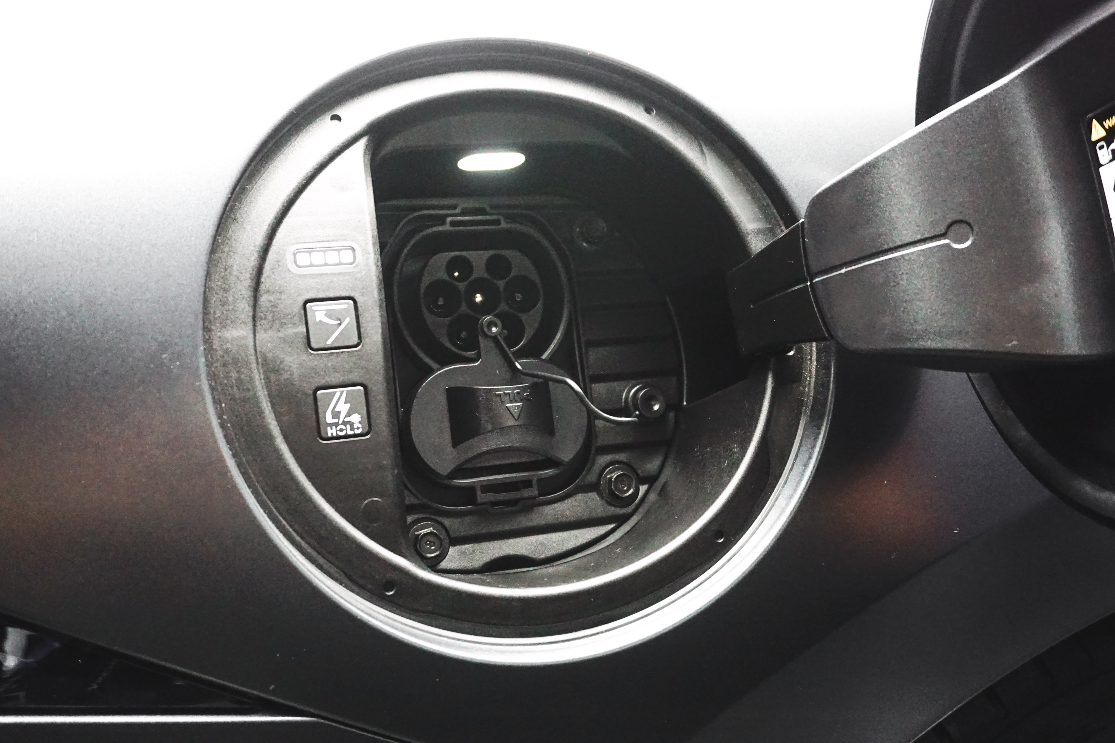 Colokan Fast Charging CCS2 Hyundai Ioniq Paling Mudah Ditemukan