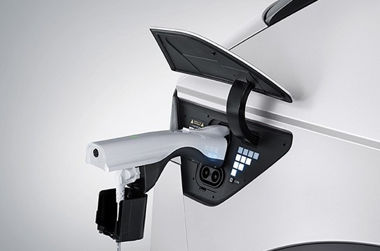 7 Langkah Yang Harus Dilakukan Pemilik Mobil Listrik Saat Menggunakan SPKLU