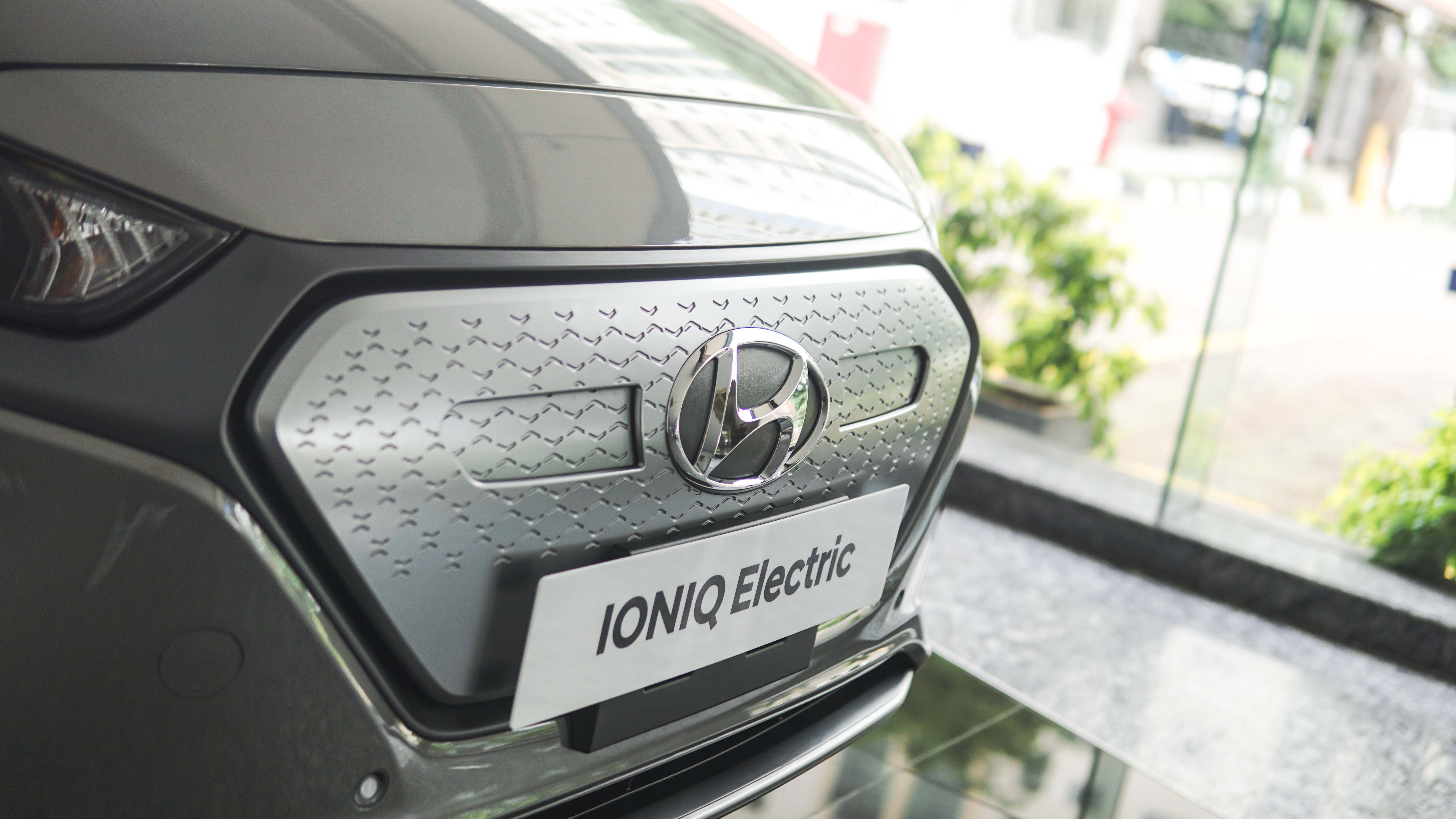 Tahukah Kamu, Grill Hyundai Ioniq Itu Pintar Sekali!