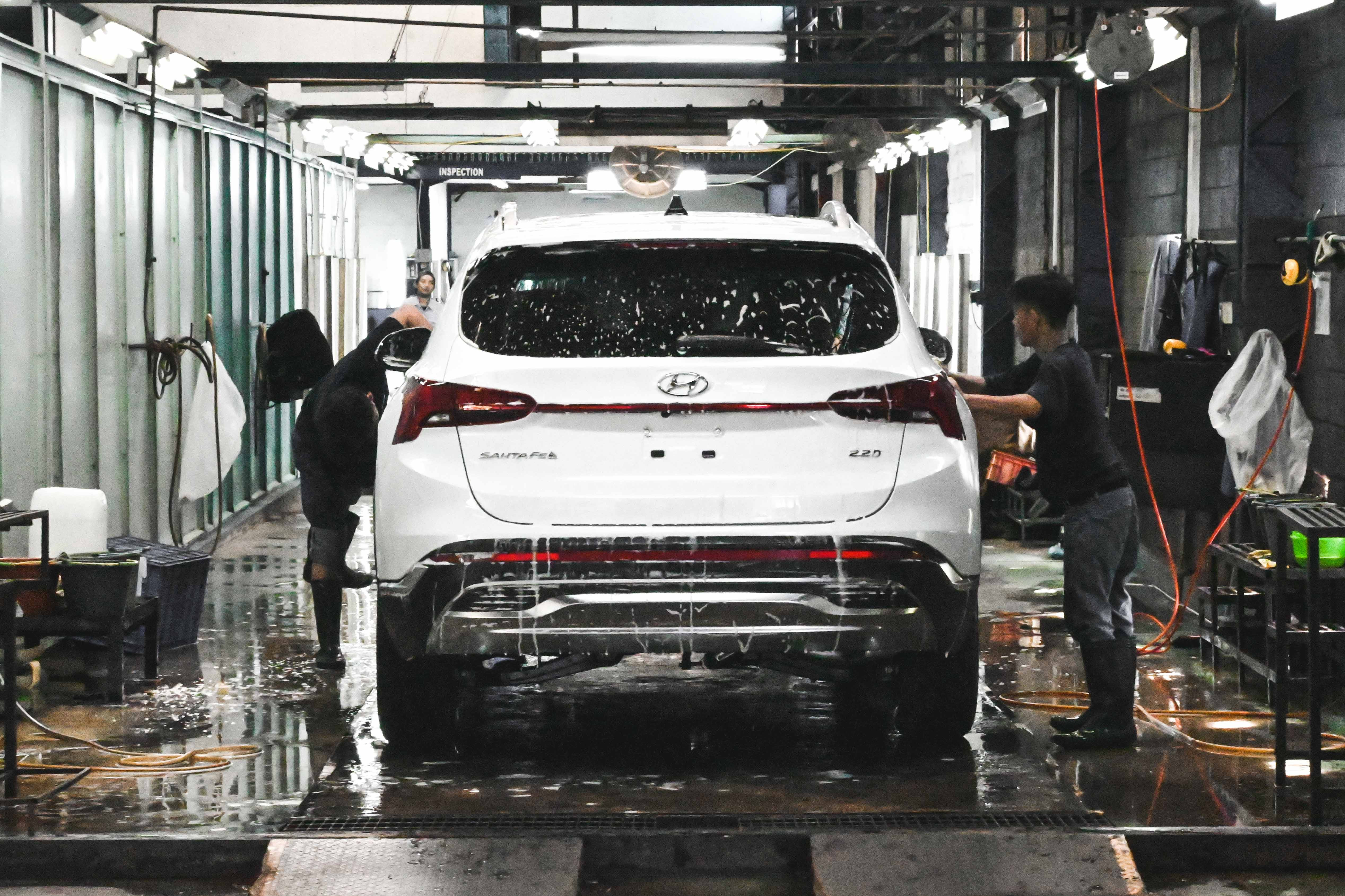 Mengapa Mencuci Mobil Sebaiknya Menggunakan Lap Microfiber?